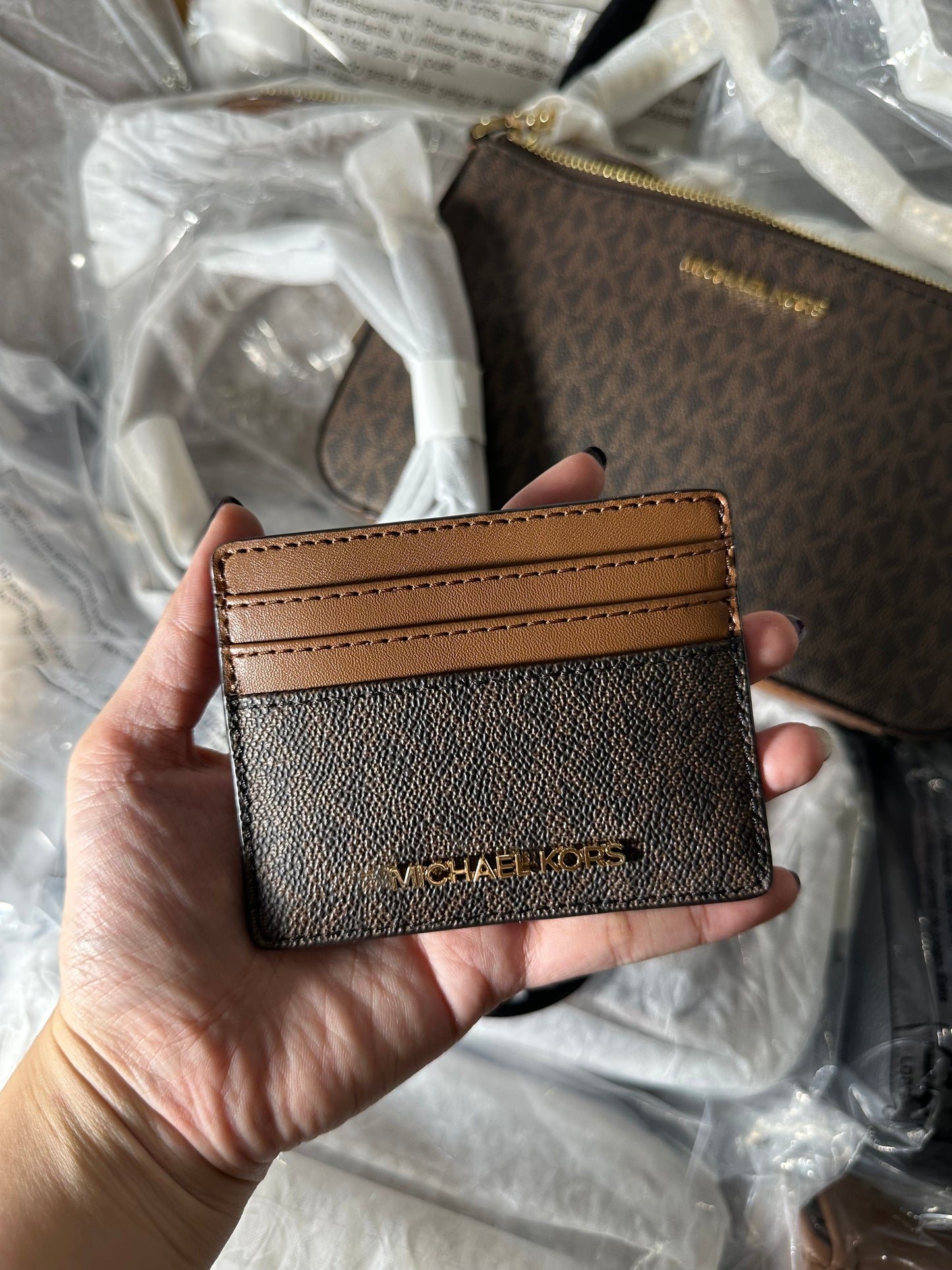 AUTHENTIC/ORIGINAL MK Michael Kors Shoulder Bag and Card Holder in Signature Brown