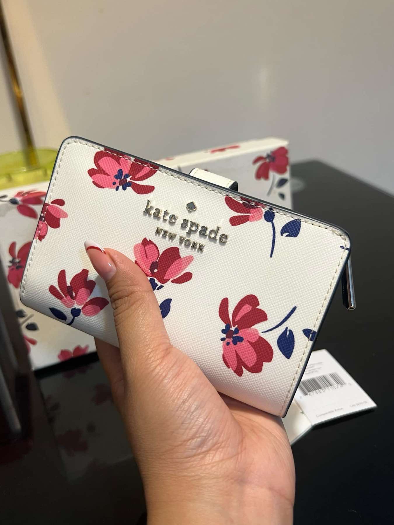 AUTHENTIC/ORIGINAL Preloved KateSpade KS Medium Bifold Wallet Staci Tea Garden White