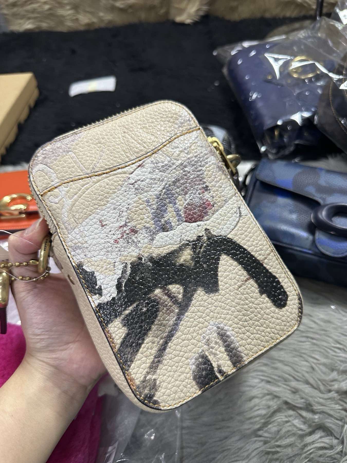 AUTHENTIC/ORIGINAL COACH X MINT + SERF Rogue Retail Crossbody 12 Men's Mini Phone Bag White