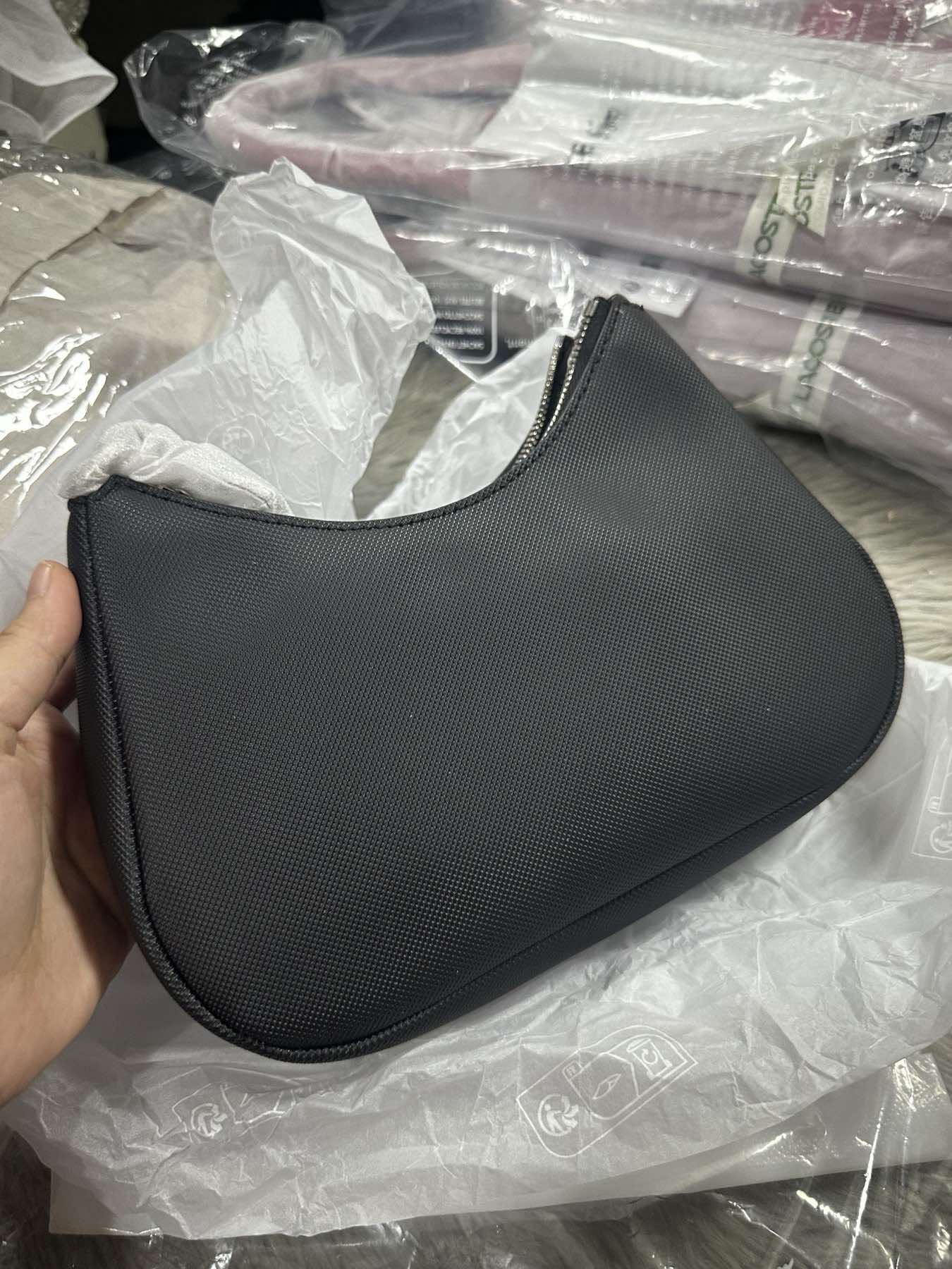 AUTHENTIC/ORIGINAL Lac0st Women's Daily City Shoulder Bag Black