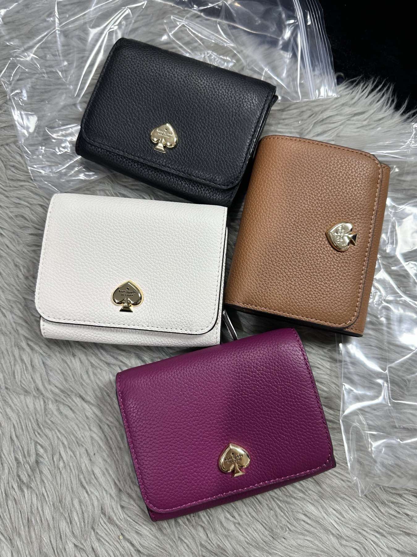 AUTHENTIC/ORIGINAL KateSpade KS Kayla Pebbled Leather Small L-Zip Wallet Brown White Black