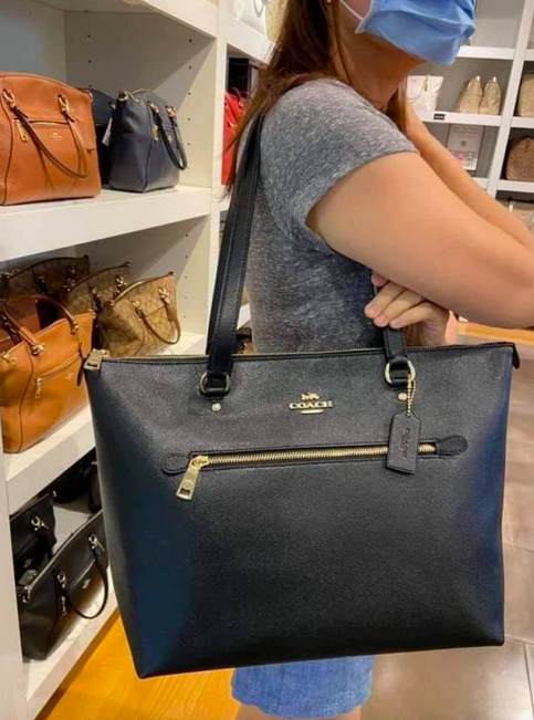 AUTHENTIC/ORIGINAL Preloved Coach Gallery Tote Black Bag