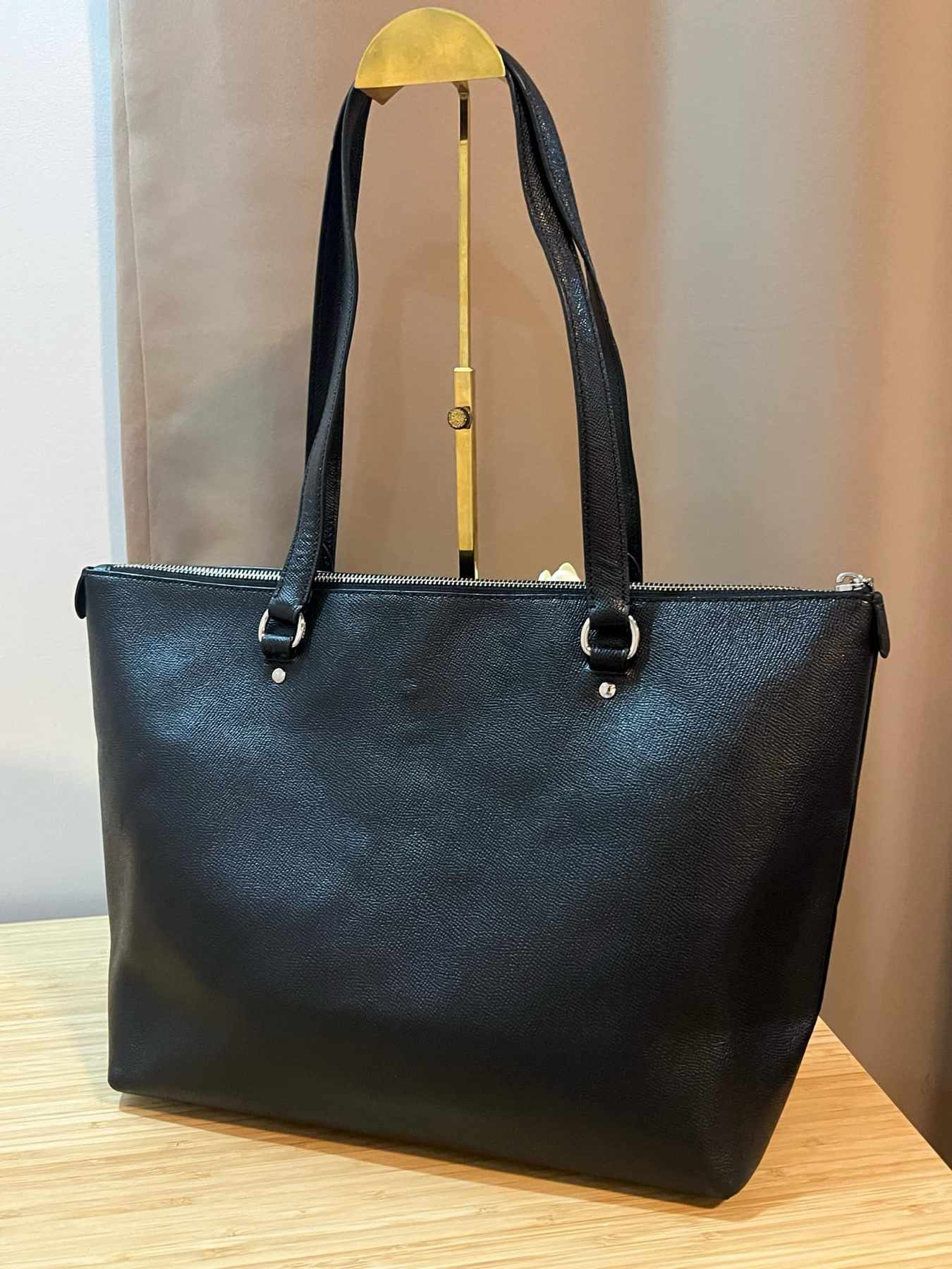 AUTHENTIC/ORIGINAL Preloved Coach Gallery Tote Black Bag