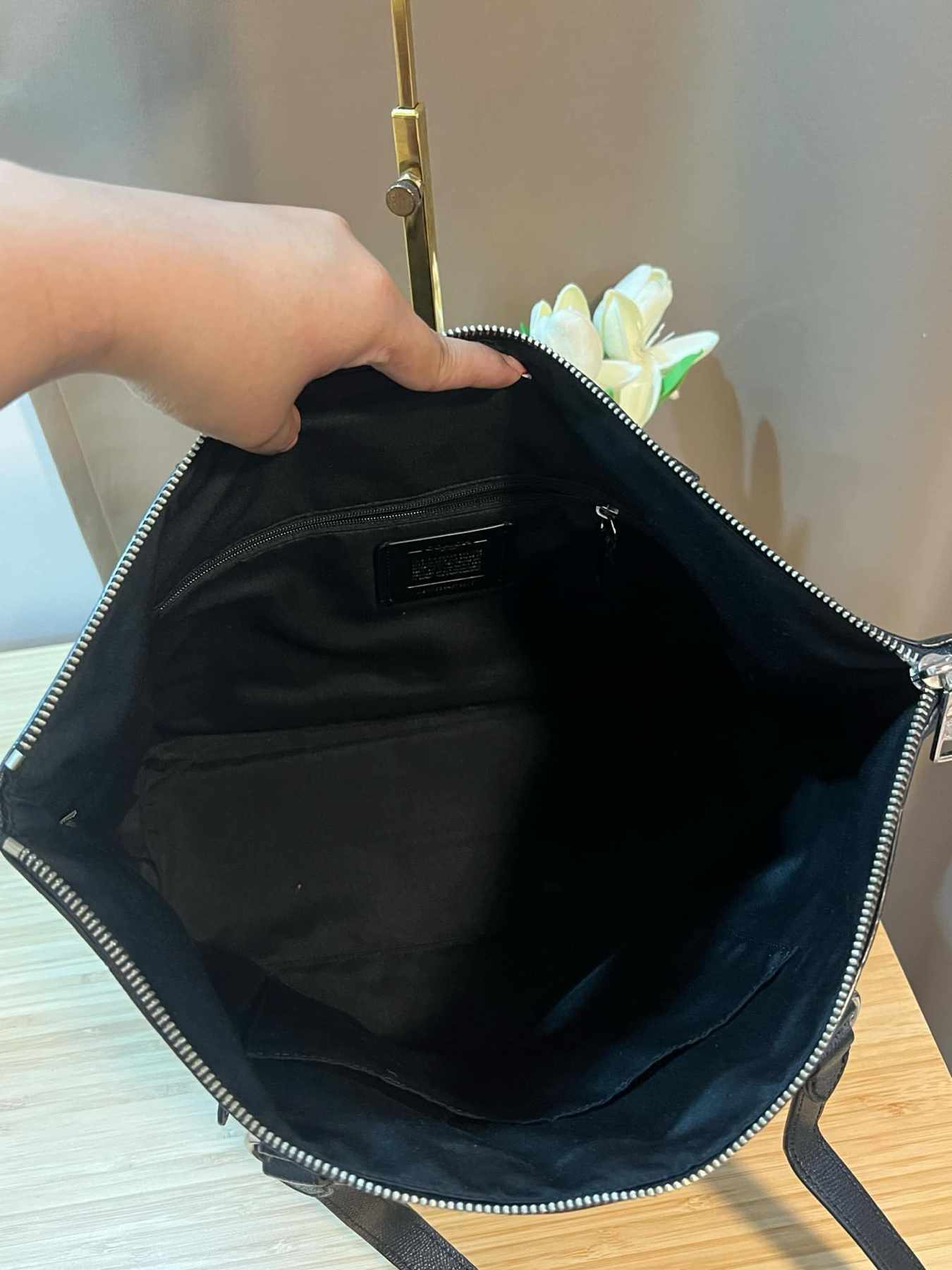 AUTHENTIC/ORIGINAL Preloved Coach Gallery Tote Black Bag