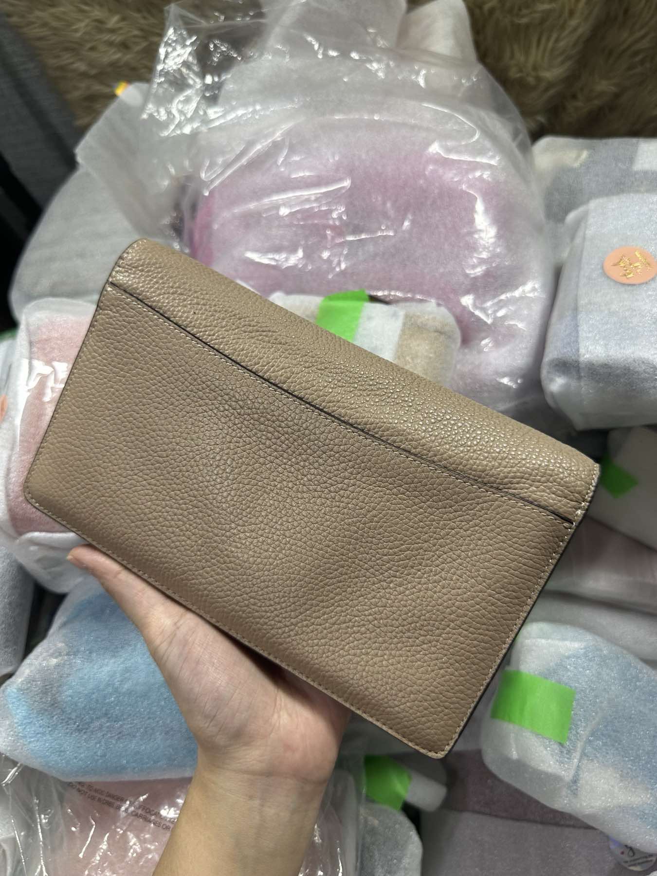 AUTHENTIC/ORIGINAL Coach Anna Foldover Crossbody Clutch Slim Bag Taupe