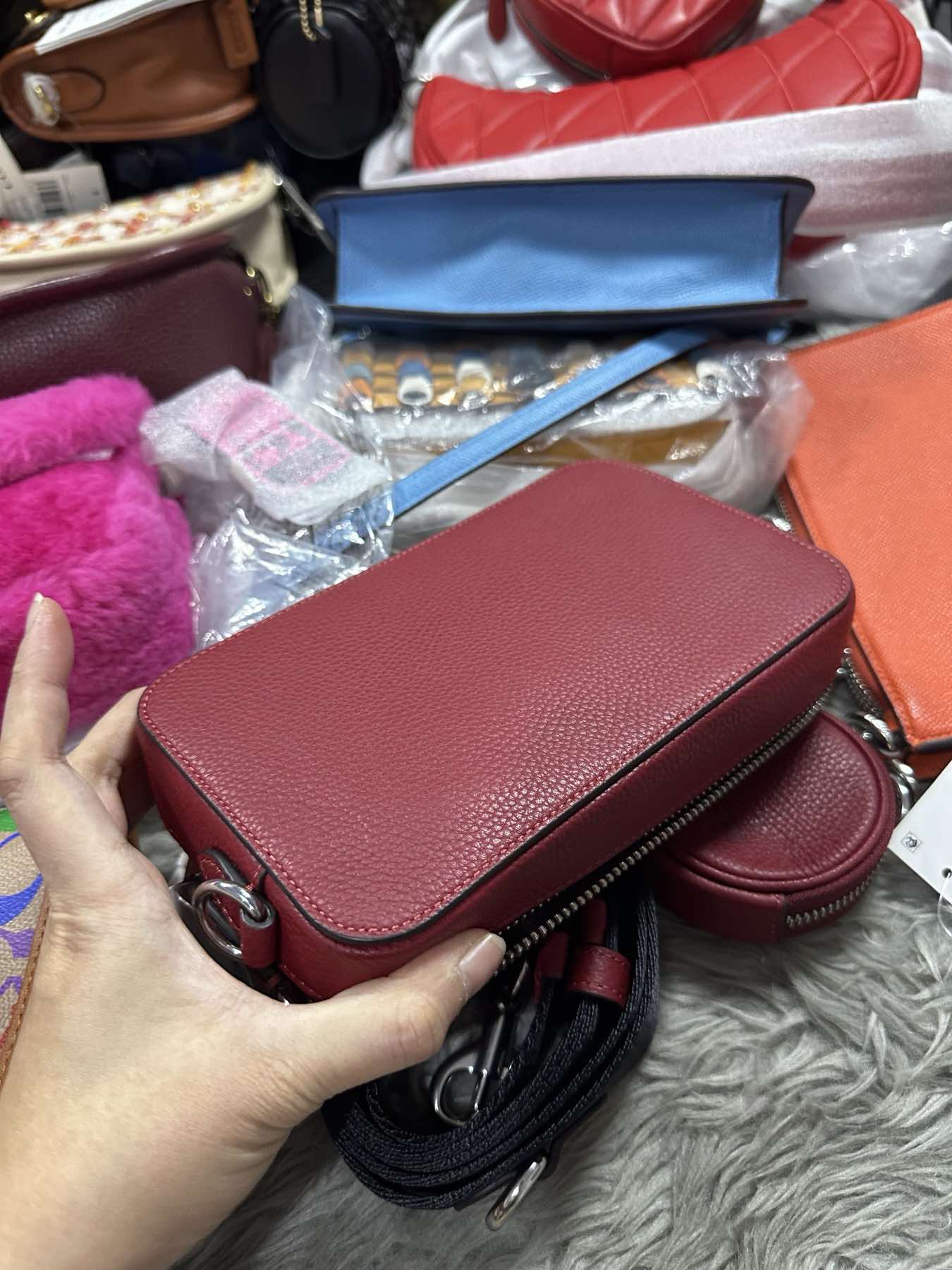 AUTHENTIC/ORIGINAL Coach Retail Red Charter Slim Bag with pouch