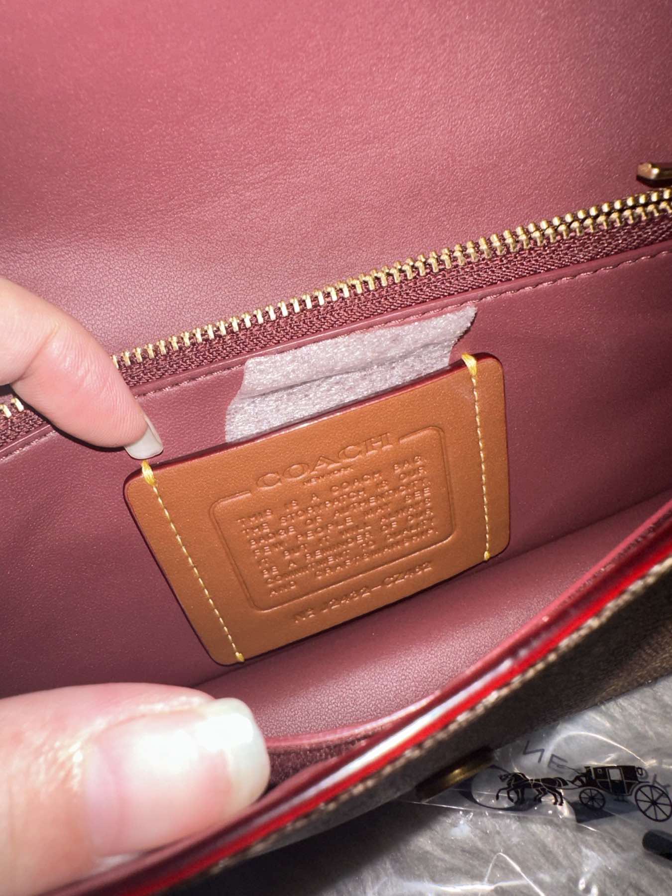 AUTHENTIC/ORIGINAL Coach Retail Evie Long Wallet With Chain In Signature Canvas Khaki Brown