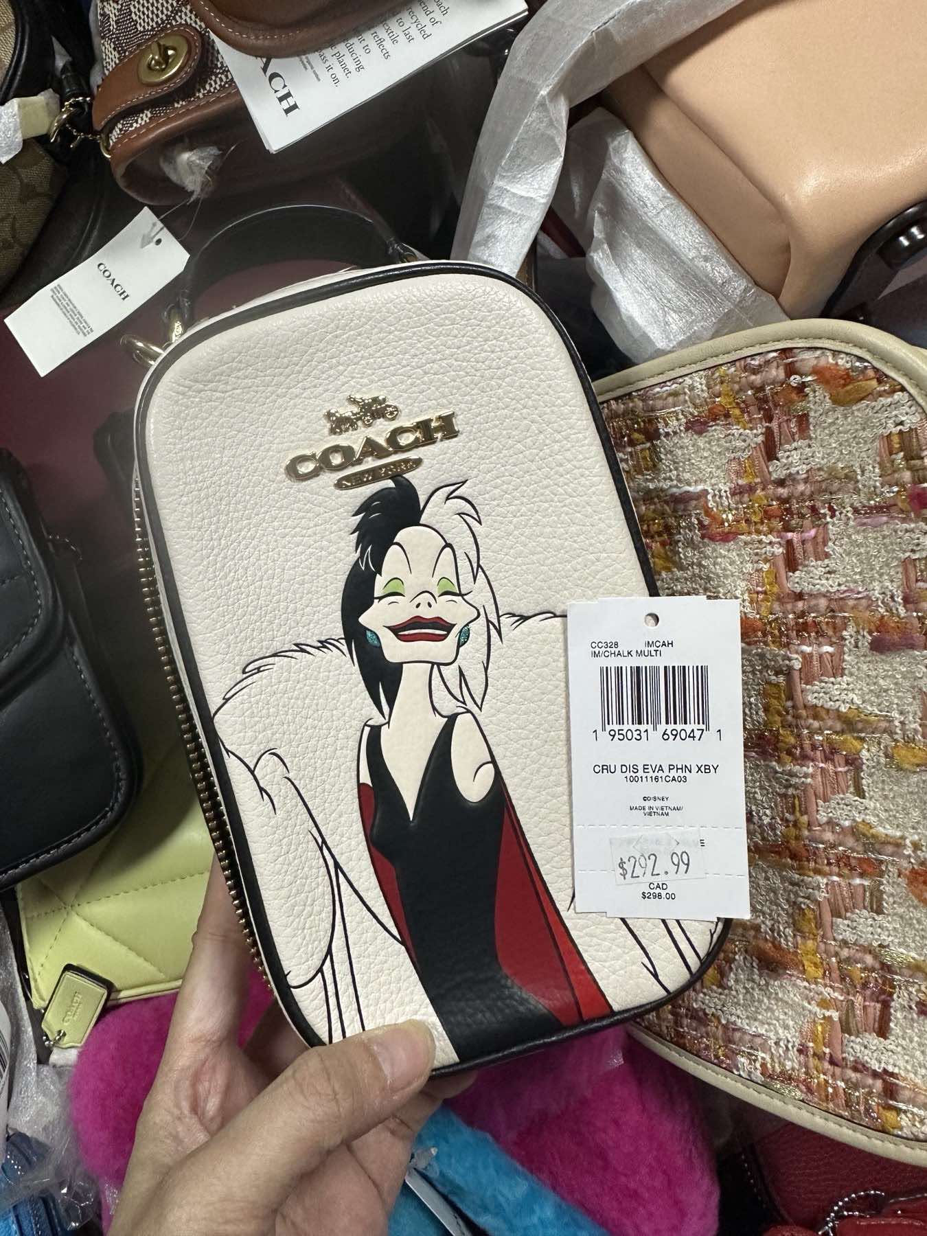 AUTHENTIC/ORIGINAL Coach Eva Phone Crossbody With Cruella Small White Bag
