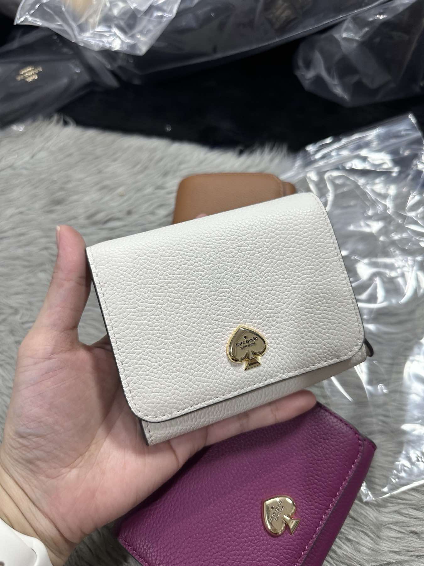 AUTHENTIC/ORIGINAL KateSpade KS Kayla Pebbled Leather Small L-Zip Wallet Brown White Black