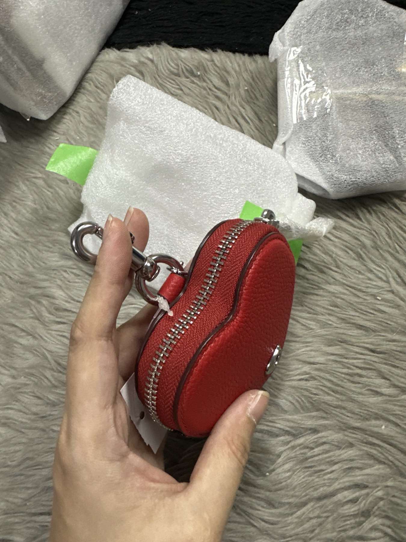 AUTHENTIC/ORIGINAL Coach Heart Coin Purse Bag Charm Keychain Red Wallet