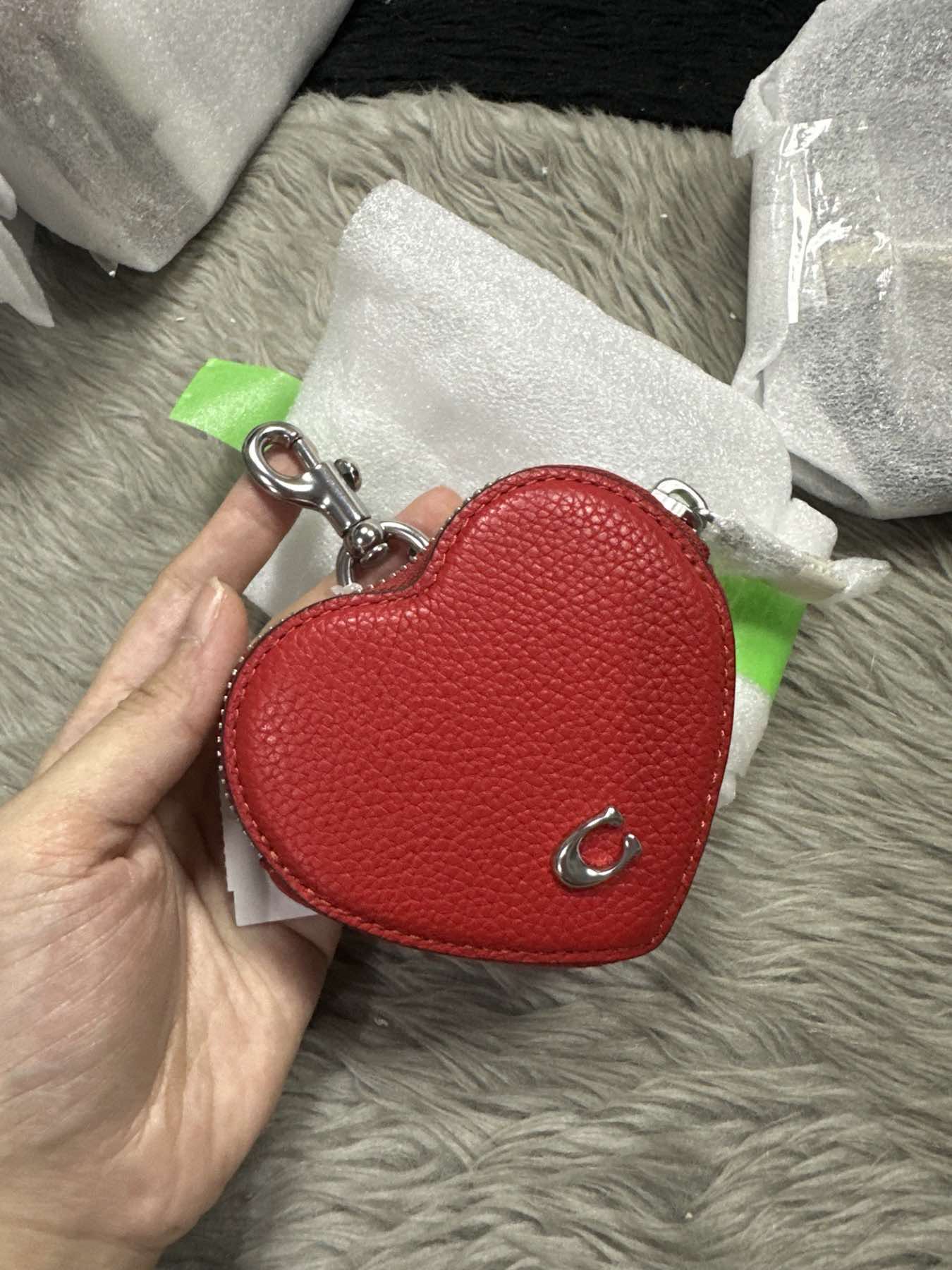 AUTHENTIC/ORIGINAL Coach Heart Coin Purse Bag Charm Keychain Red Wallet