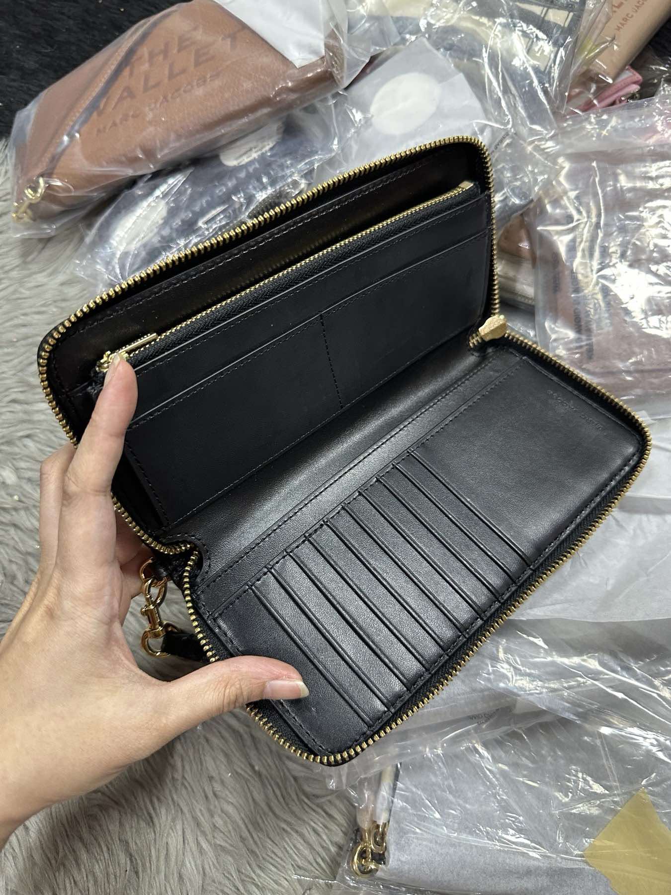 AUTHENTIC/ORIGINAL MJ The Leather Continental Long Wallet Black/Brown