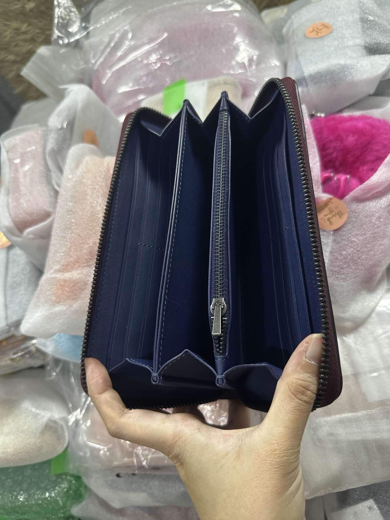 AUTHENTIC/ORIGINAL Coach RARE Retail Accordion Zip Red Wallet With Varsity Patches