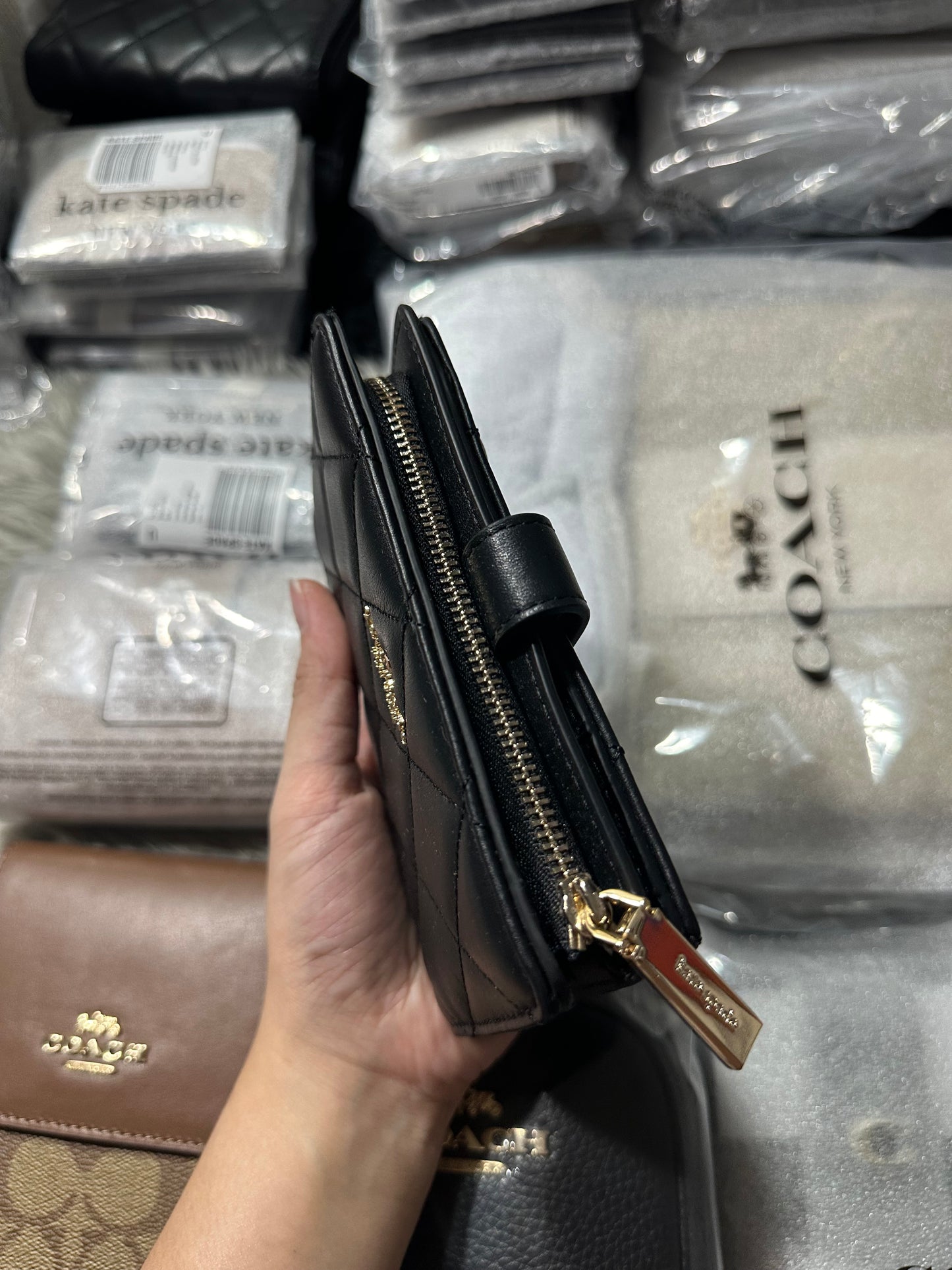 AUTHENTIC/ORIGINAL KateSpade Carey Quilted Medium Compartment Bifold Wallet Pink/White/Black