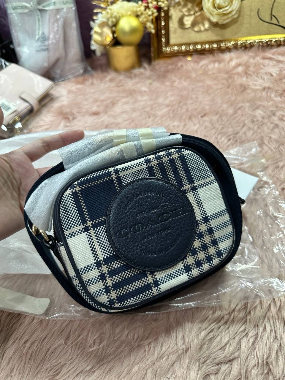 ORIG & IMPORTED COACH Mini Dempsey Camera Black Bag With Plaid Print