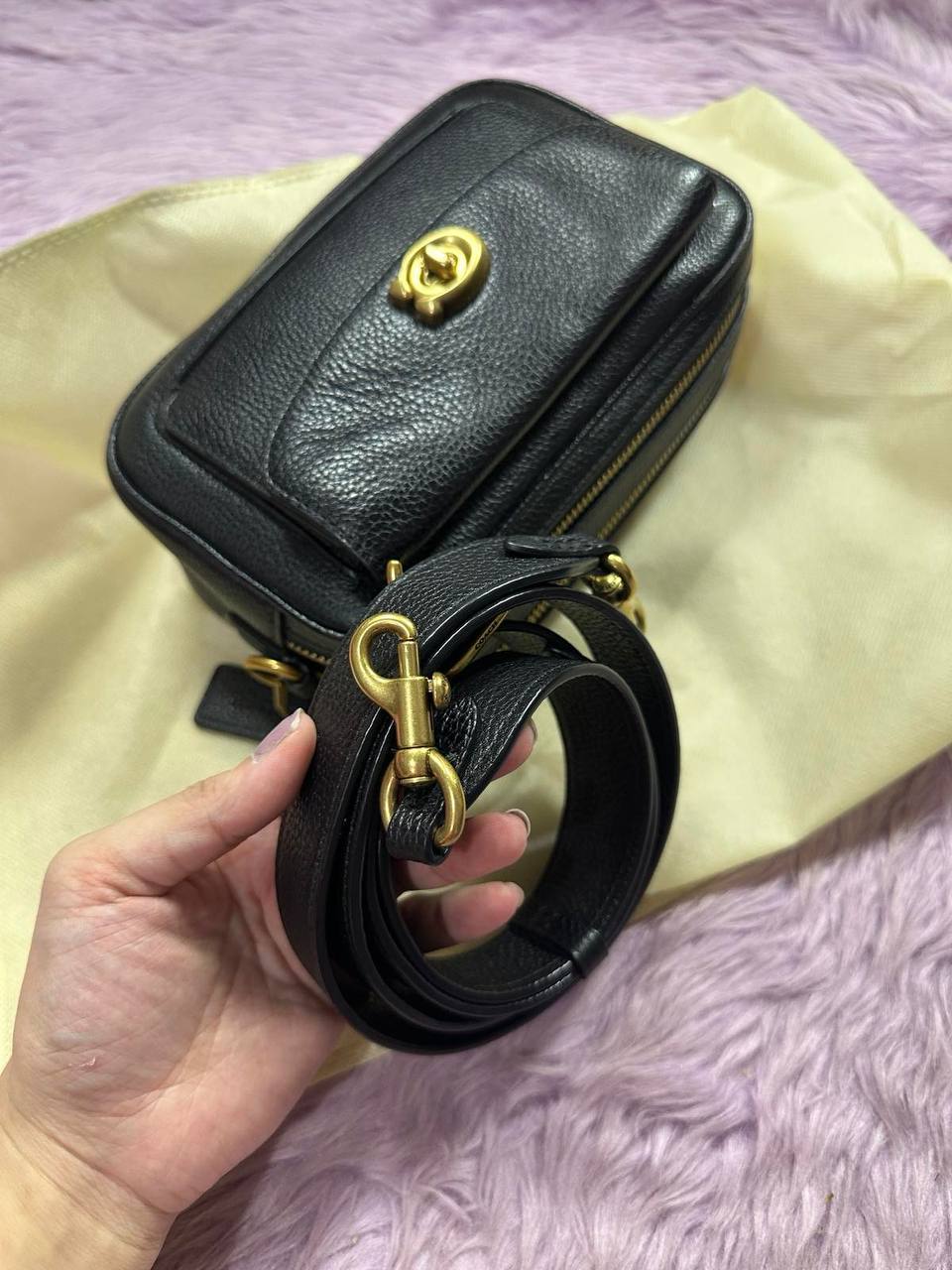 ORIG Preloved Retail Coach Willow Camera Black Bag