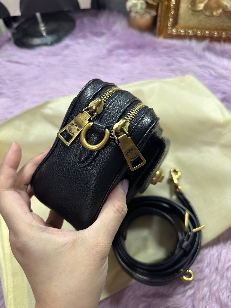 ORIG Preloved Retail Coach Willow Camera Black Bag