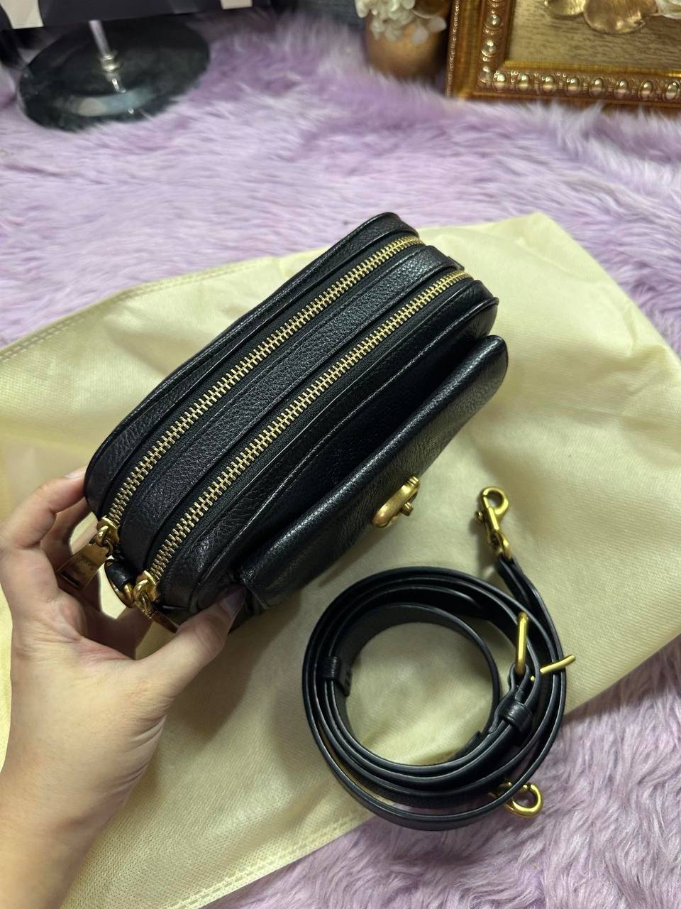 ORIG Preloved Retail Coach Willow Camera Black Bag
