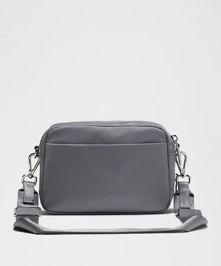 AUTHENTIC/ORIGINAL LuluLemon Everywhere Crossbody Bag 2L Metal Hardware