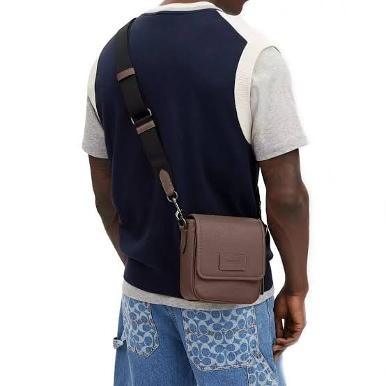 AUTHENTIC/ORIGINAL COACH Lucas Crossbody Bag