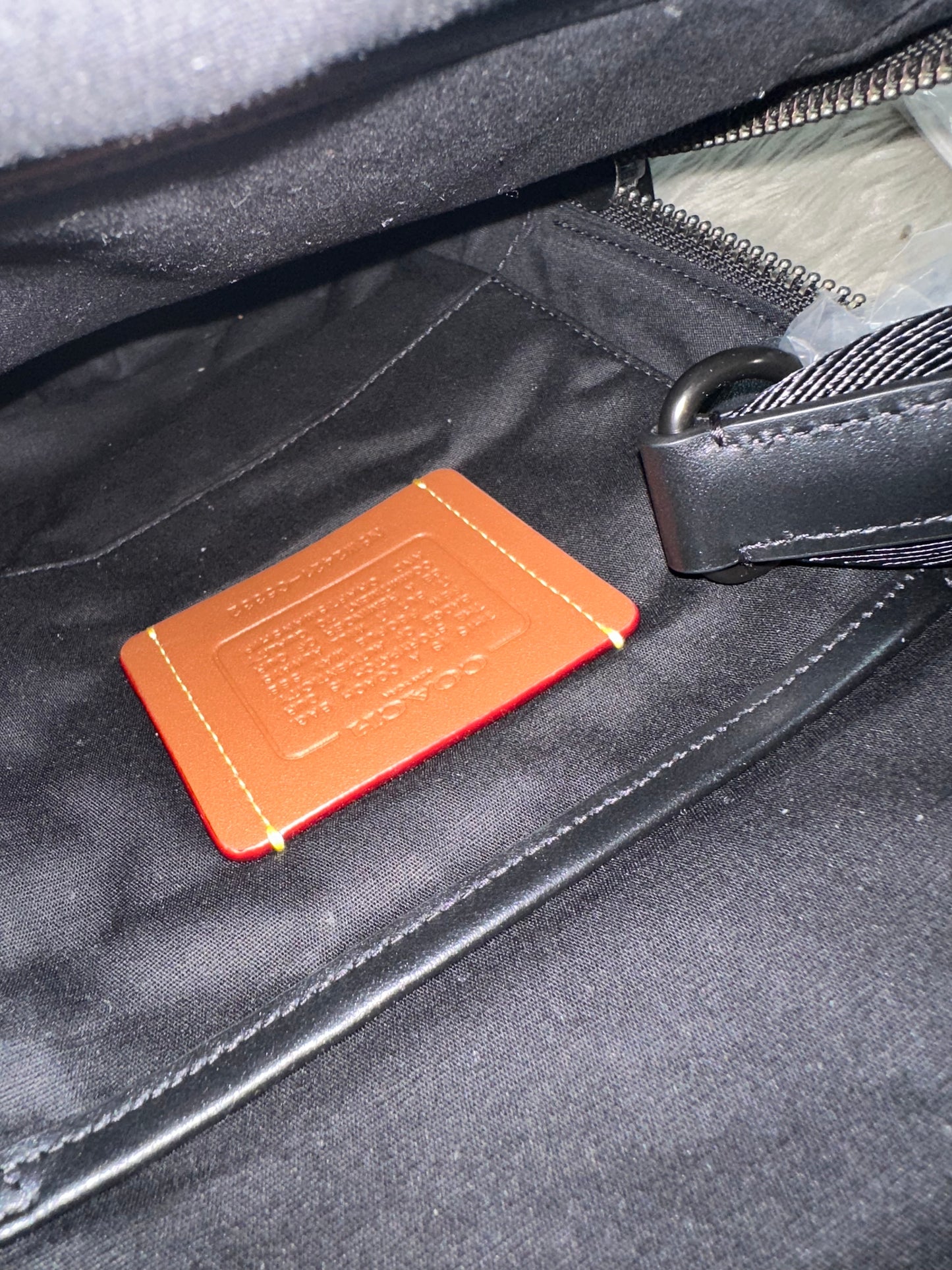 SALE! ❤️ AUTHENTIC/ORIGINAL COACH Retail Signature Canvas Gotham Sling Pack Body Men's Bag