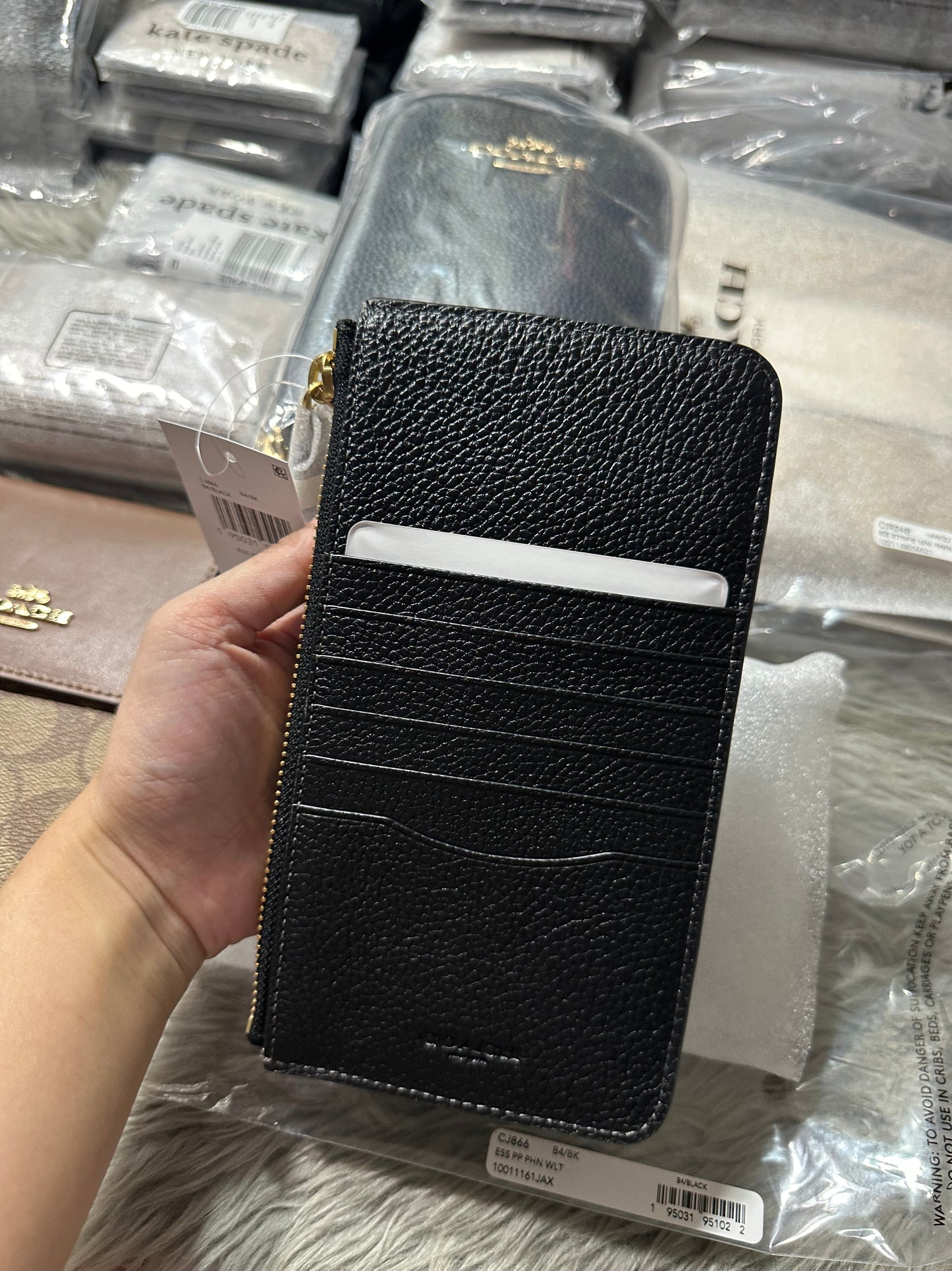 AUTHENTIC/ORIGINAL Coach Retail Essential Phone Long Wallet Black
