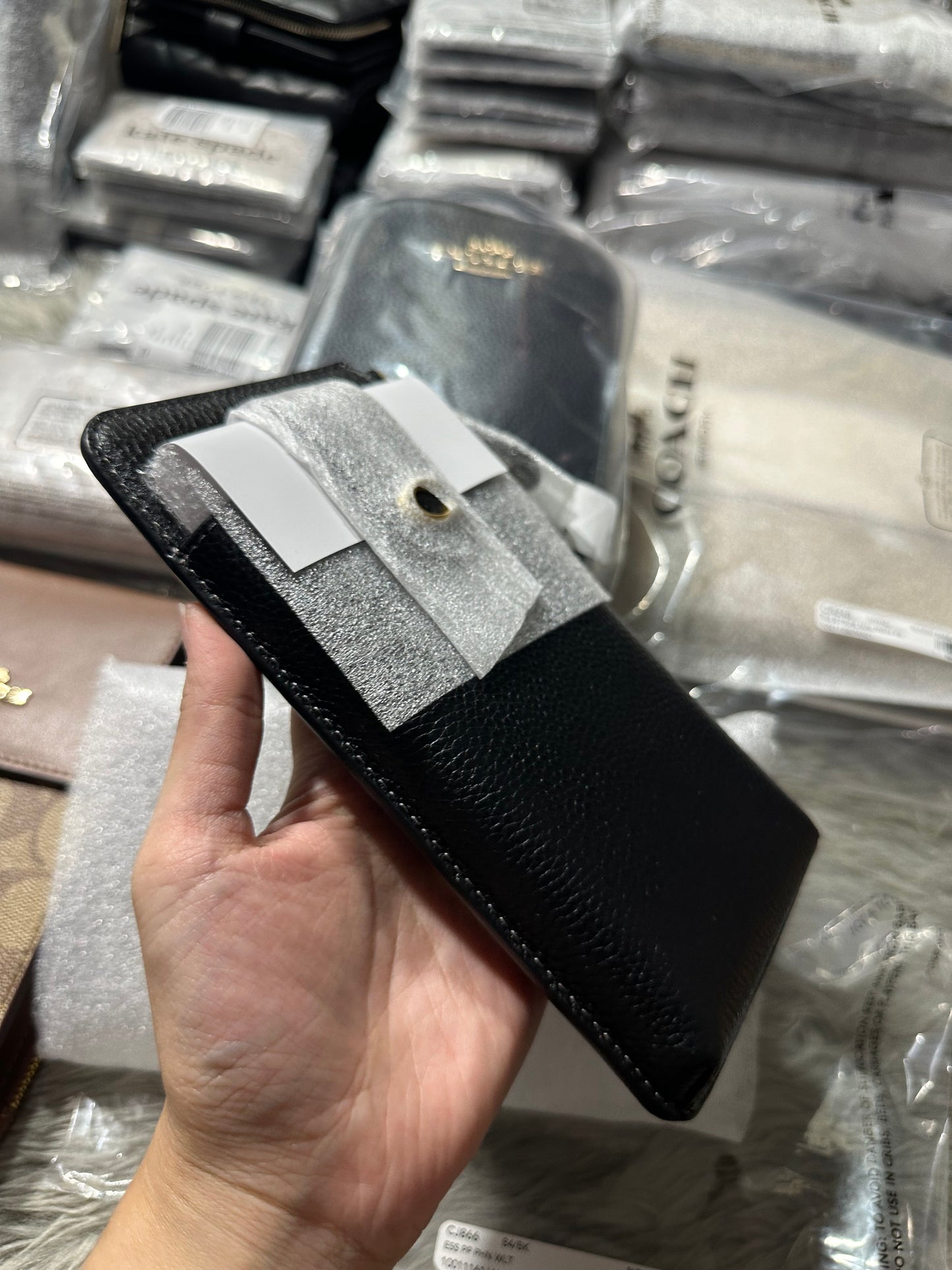 AUTHENTIC/ORIGINAL Coach Retail Essential Phone Long Wallet Black
