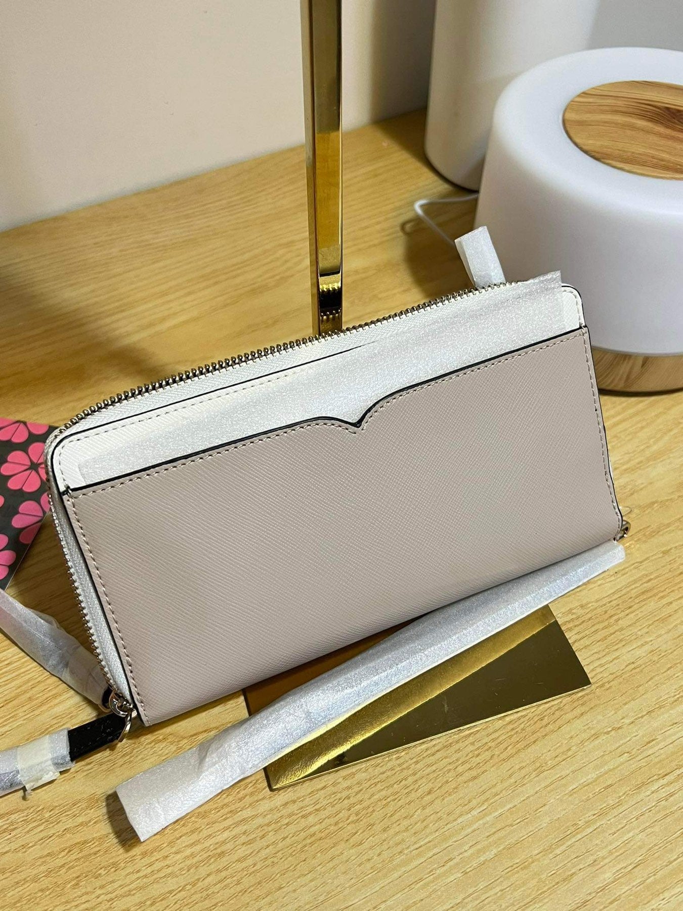 AUTHENTIC/ORIGINAL KateSpade KS Payton Large Carryall Wristlet Long Wallet Beige