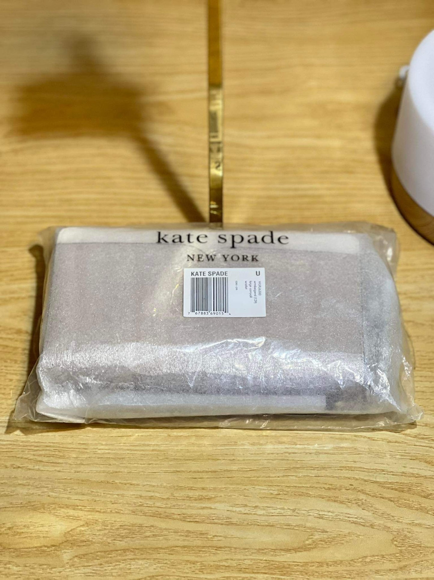 AUTHENTIC/ORIGINAL KateSpade KS Payton Large Carryall Wristlet Long Wallet Beige
