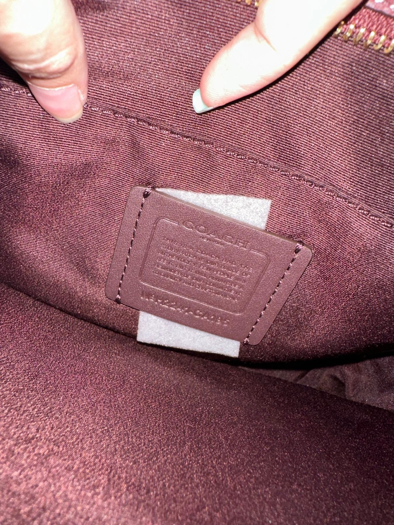 AUTHENTIC/ORIGINAL Coach Dempsey File Bag In Signature Jacquard With Stripe Maroon