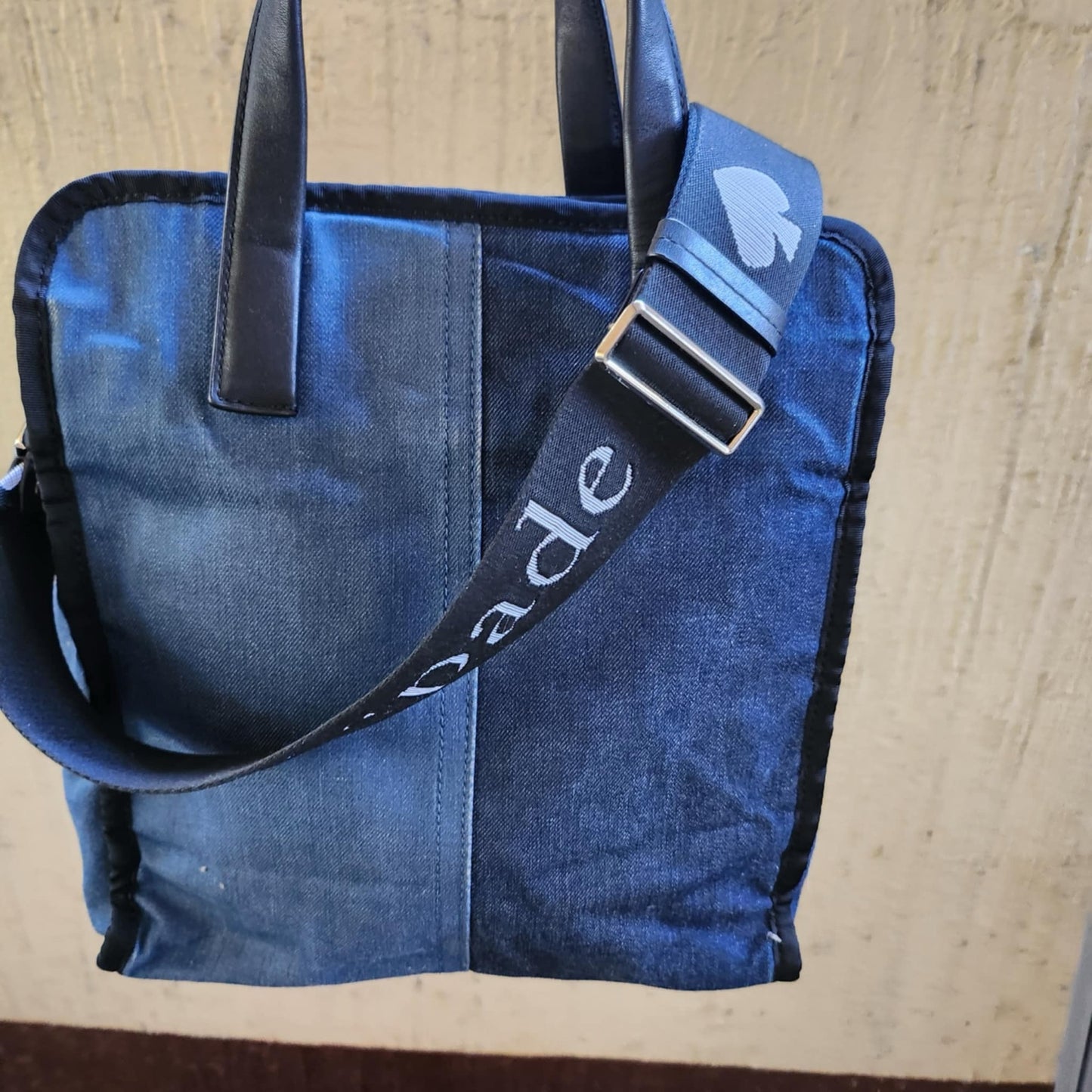 AUTHENTIC/ORIGINAL Preloved KateSpade KS Denim Blue Crossbody Tote Bag Thick Strap