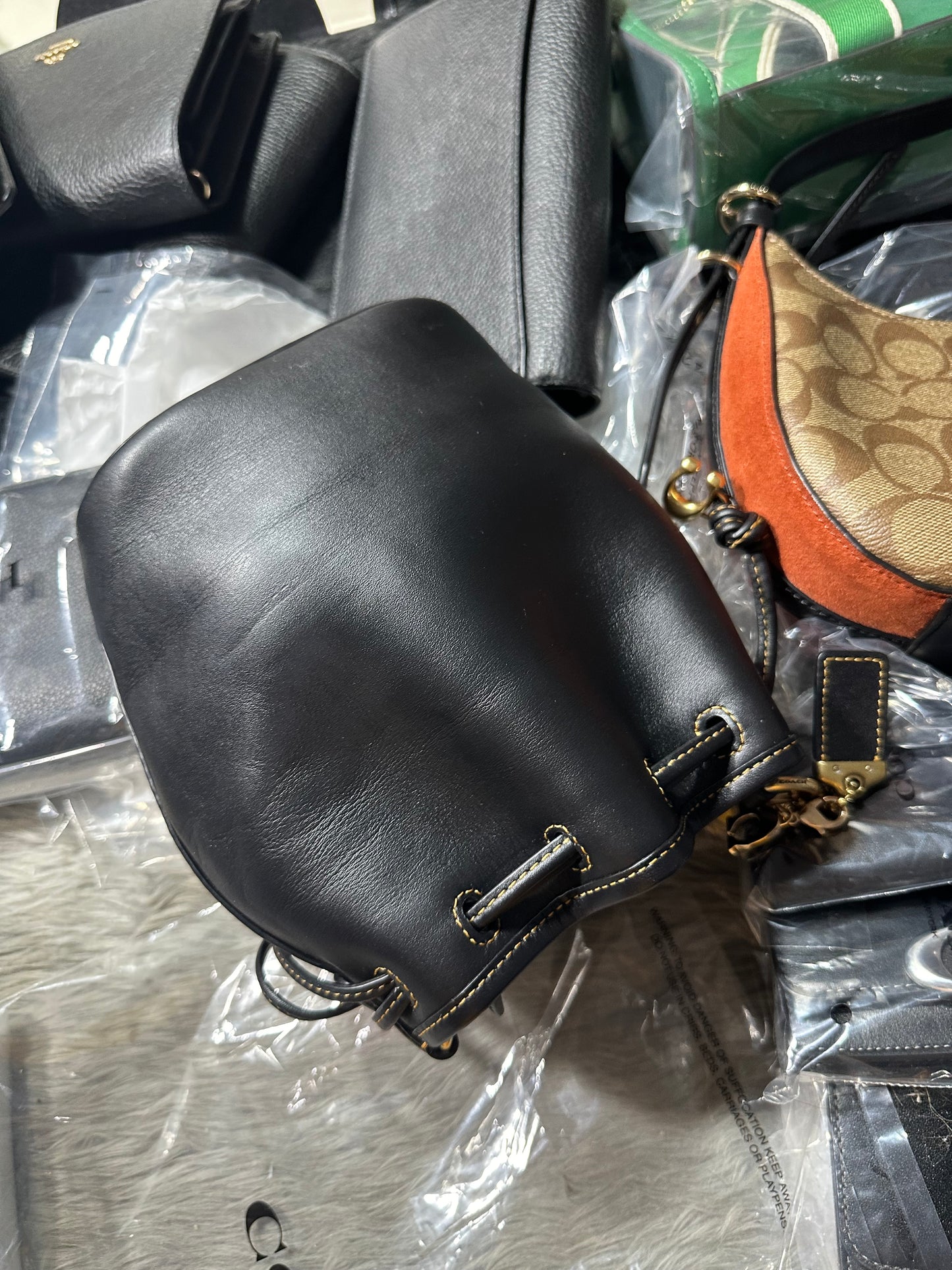 AUTHENTIC/ORIGINAL Preloved Coach Retail Camila Bucket Bag Black