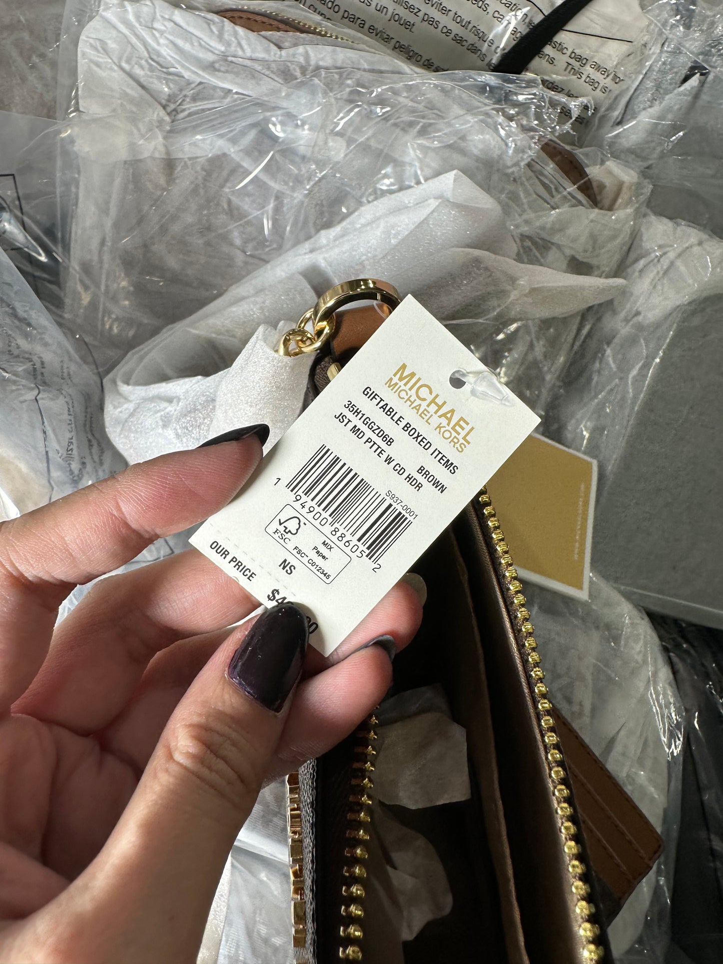 AUTHENTIC/ORIGINAL MK Michael Kors Shoulder Bag and Card Holder in Signature Brown