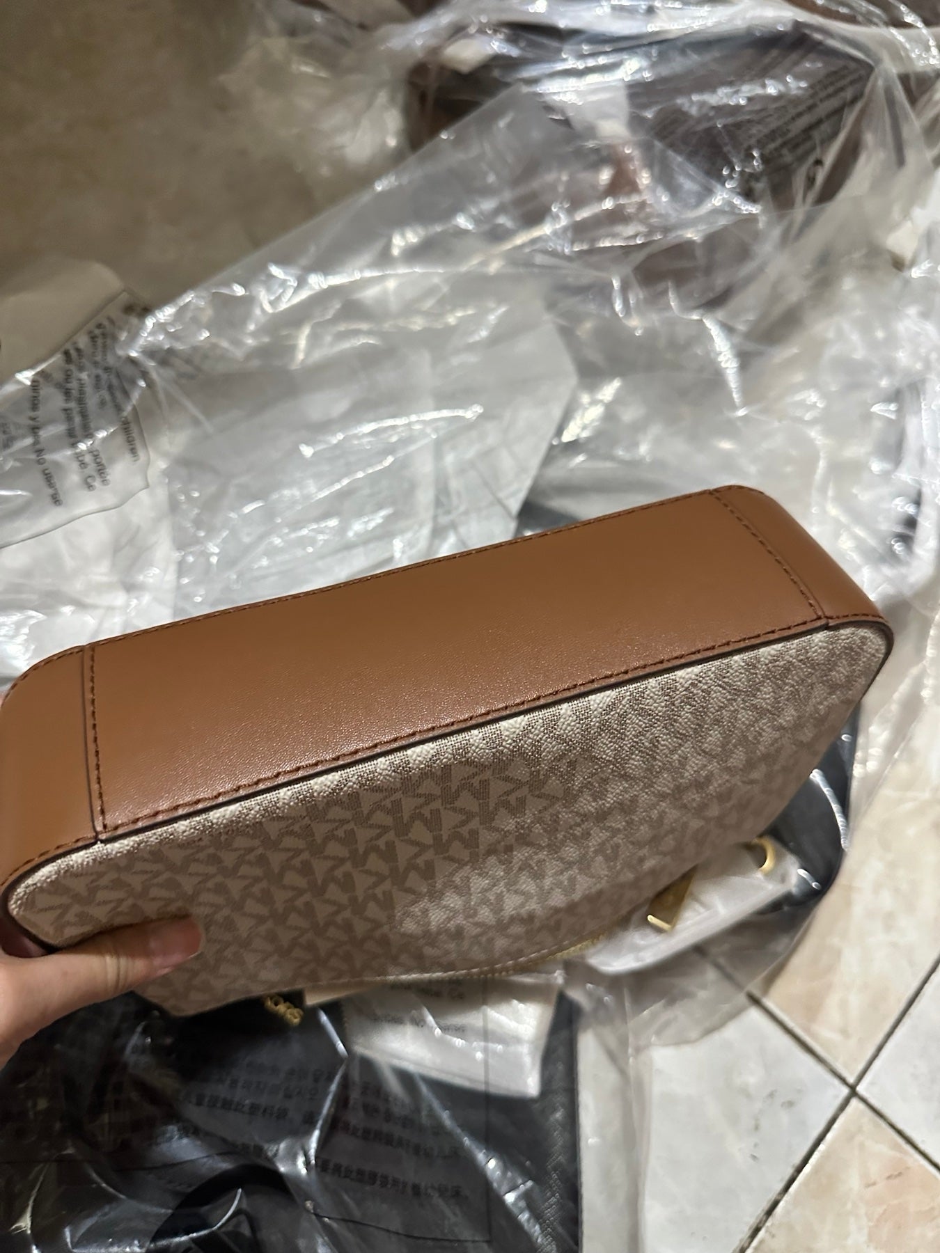 AUTHENTIC/ORIGINAL MK Jet Set Signature Crossbody Tech Attachment Bag in Brown