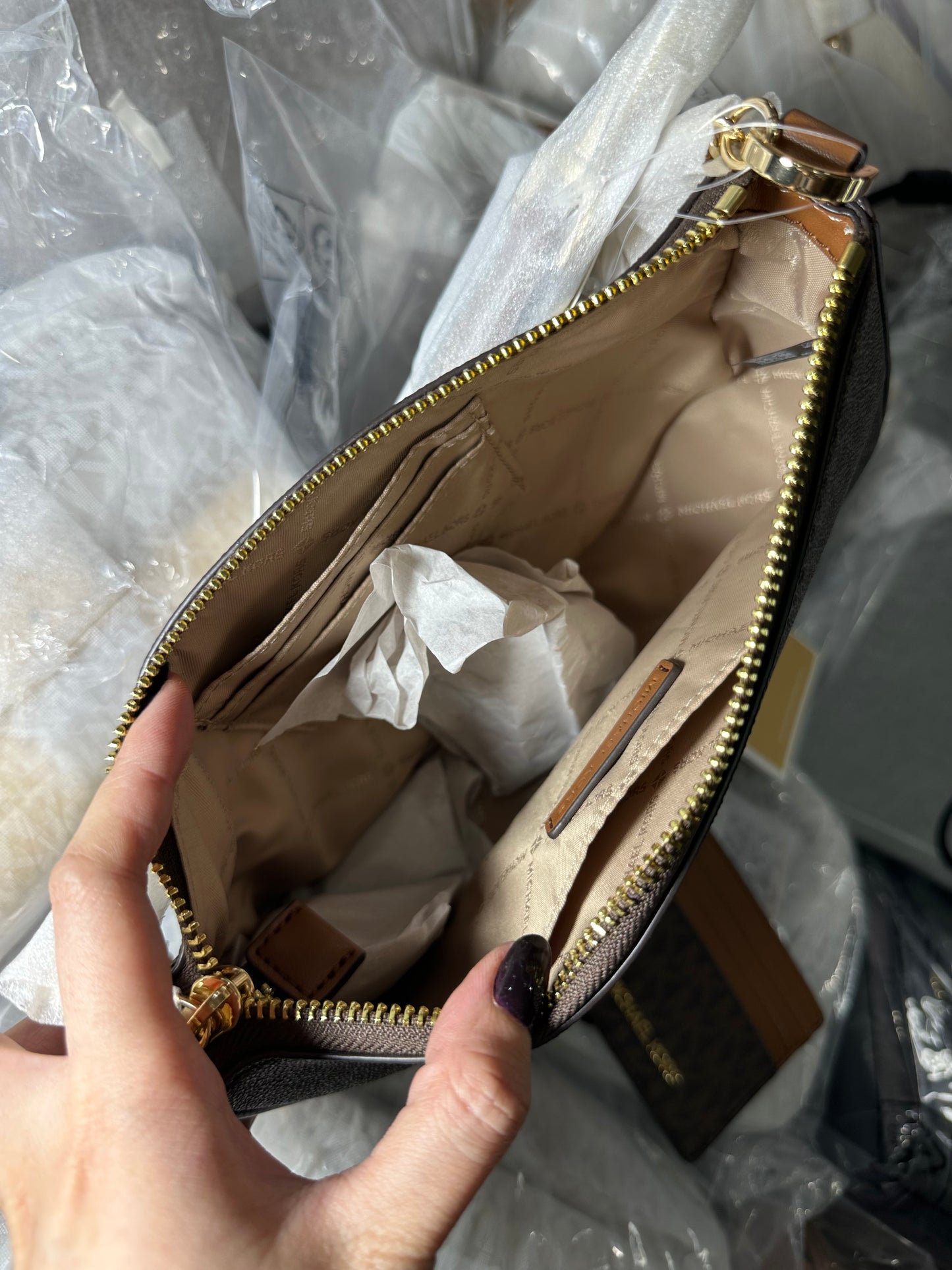 AUTHENTIC/ORIGINAL MK Michael Kors Shoulder Bag and Card Holder in Signature Brown