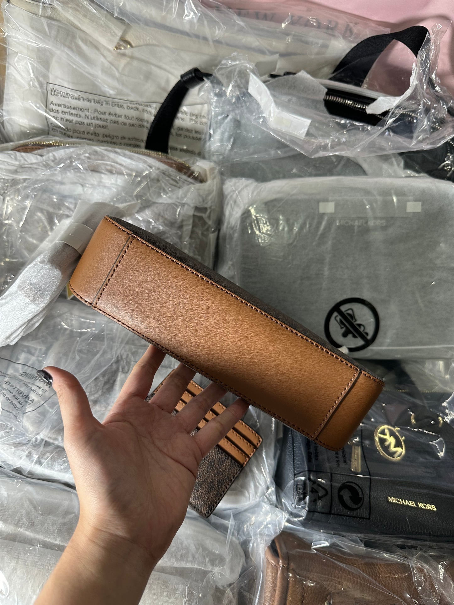 AUTHENTIC/ORIGINAL MK Michael Kors Shoulder Bag and Card Holder in Signature Brown