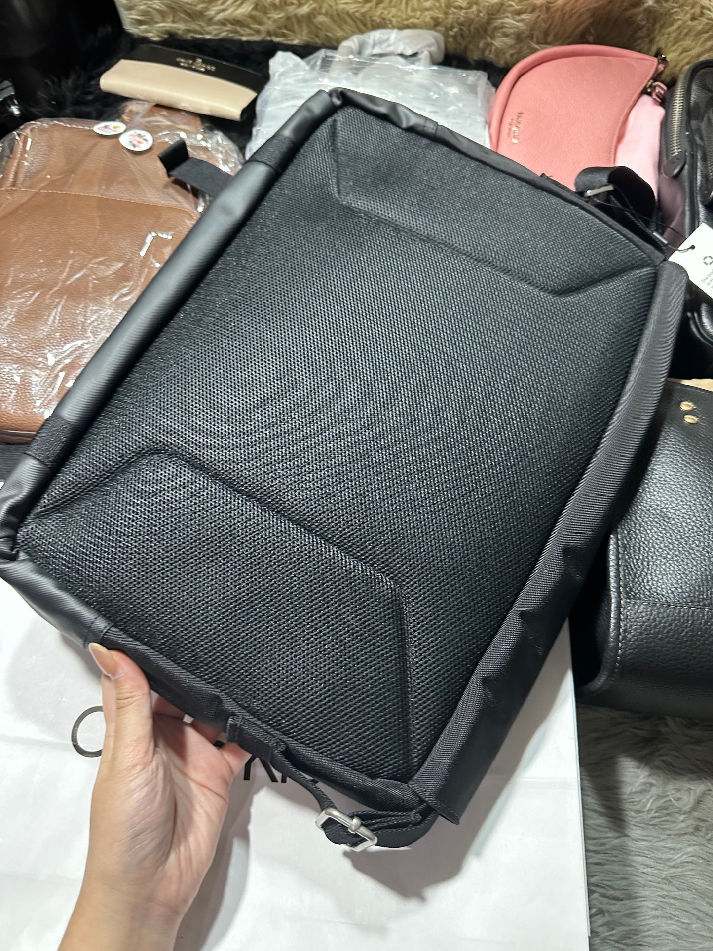 AUTHENTIC/ORIGINAL Calvin Klein CK utility messenger black Men's laptop bag