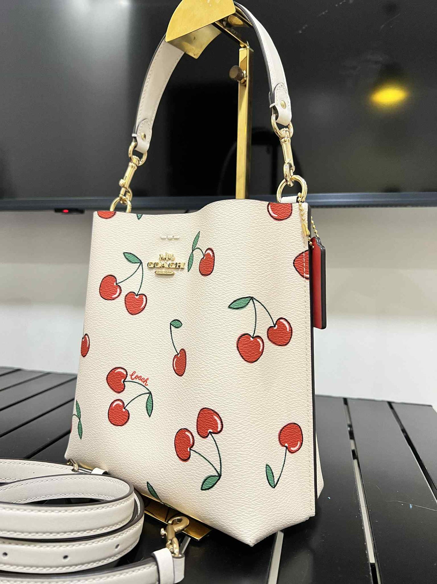 ORIG Preloved Coach Mollie Bucket 22 With Heart Cherry Print Crossbody Bag White