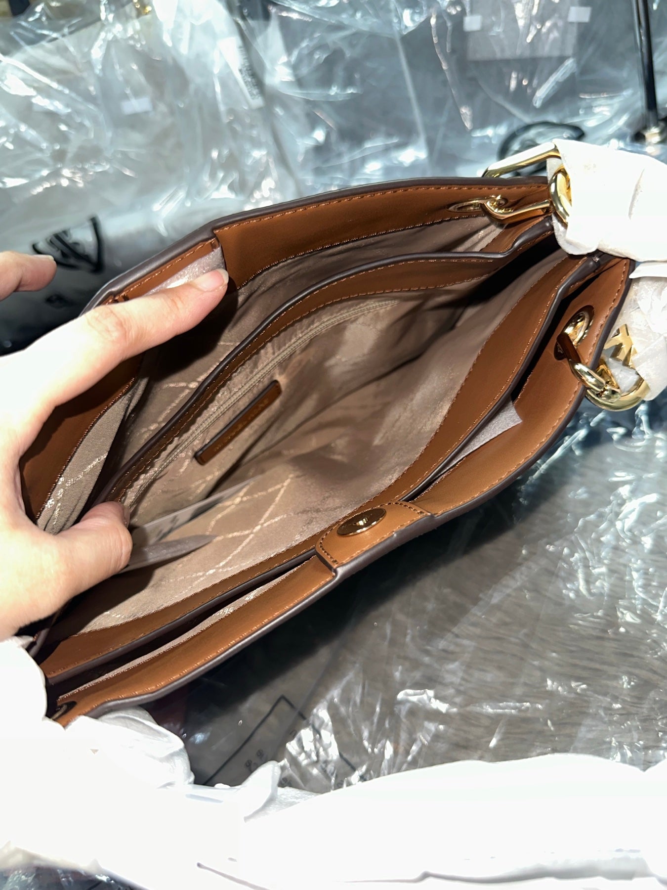 AUTHENTIC/ORIGINAL MK Trisha Large Logo Shoulder Tote Bag in Brown