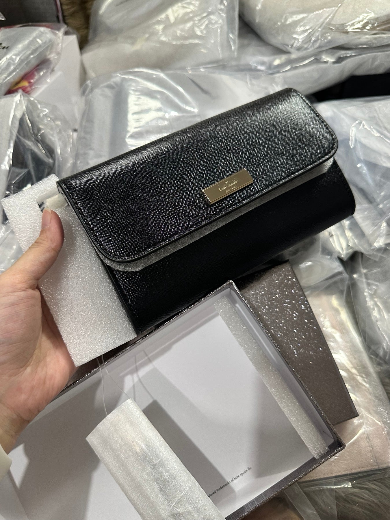AUTHENTIC/ORIGINAL KateSpade KS Kenzie Boxed Glitter Medium Flap Wristlet Wallet Black Green