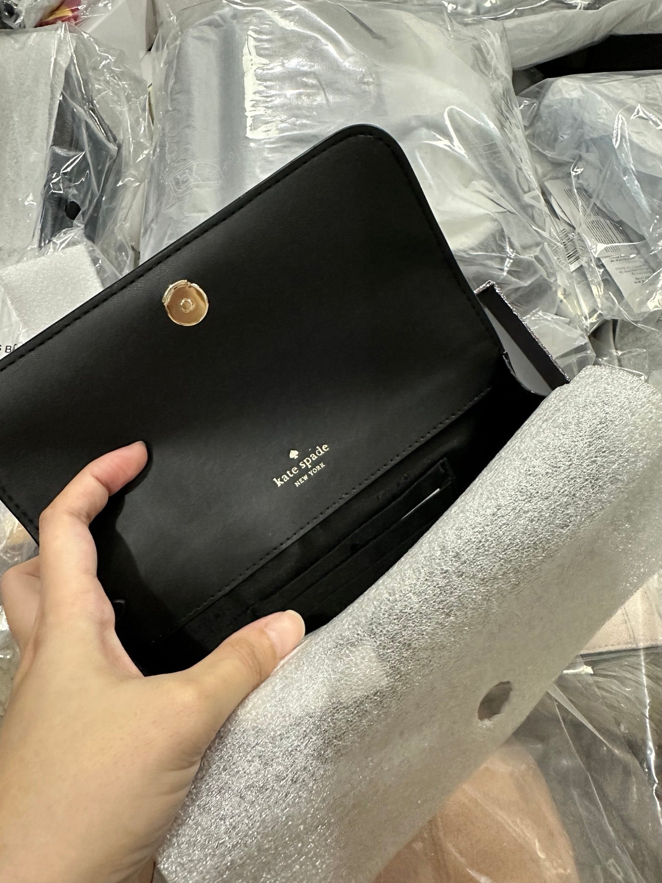 AUTHENTIC/ORIGINAL KateSpade KS Kenzie Boxed Glitter Medium Flap Wristlet Wallet Black Green