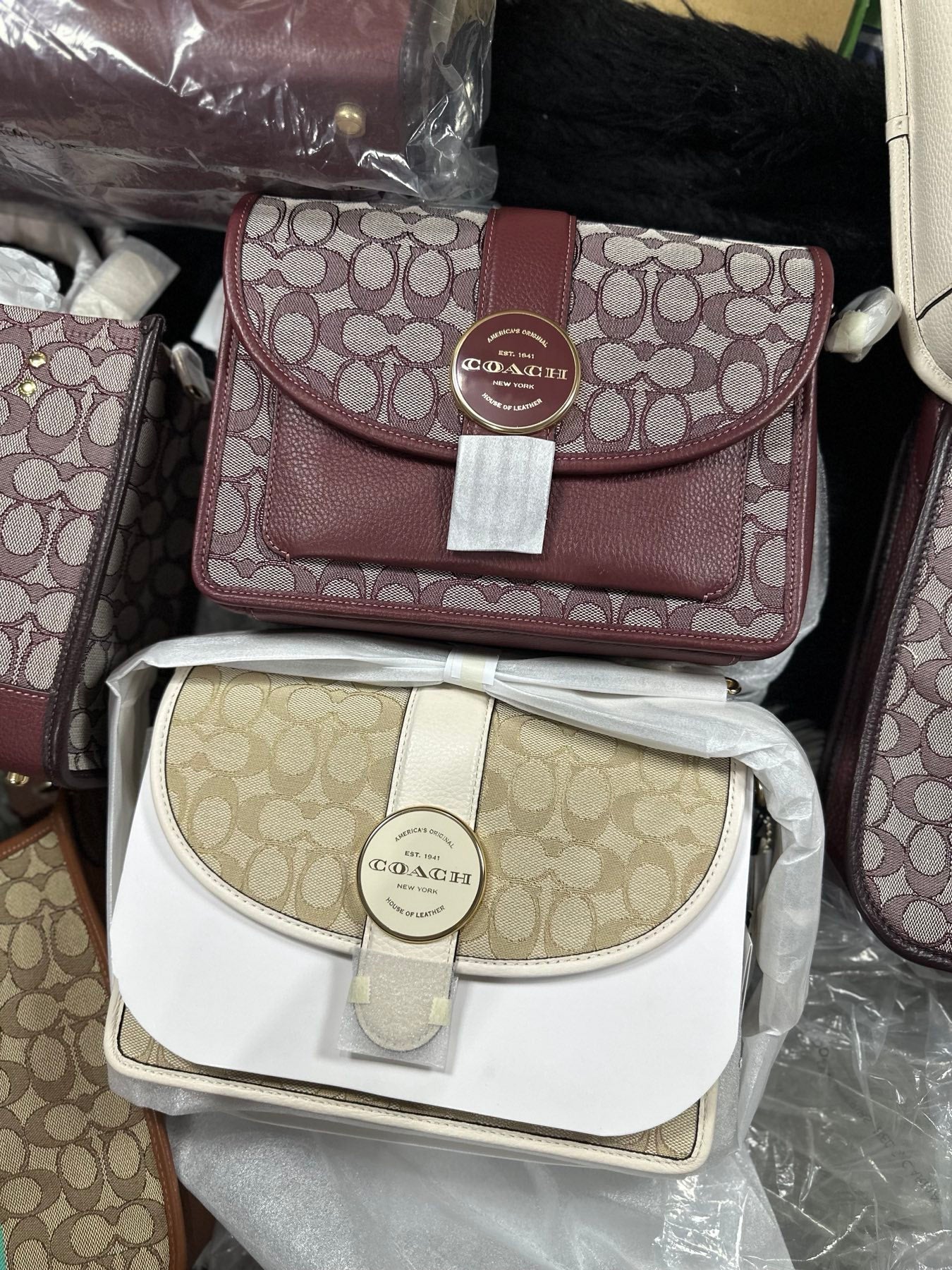 AUTHENTIC/ORIGINAL Coach Lonnie Crossbody Bag In Signature Jacquard Maroon Red