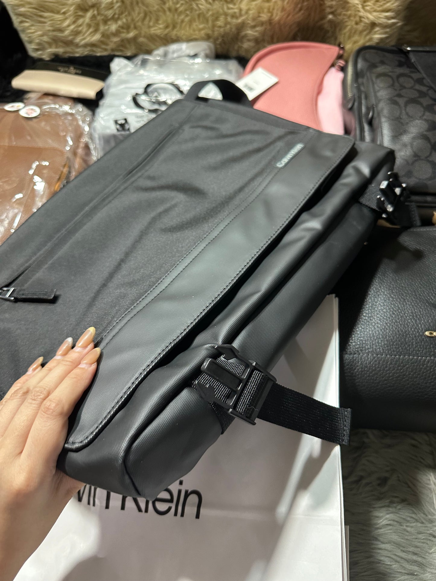 AUTHENTIC/ORIGINAL Calvin Klein CK utility messenger black Men's laptop bag