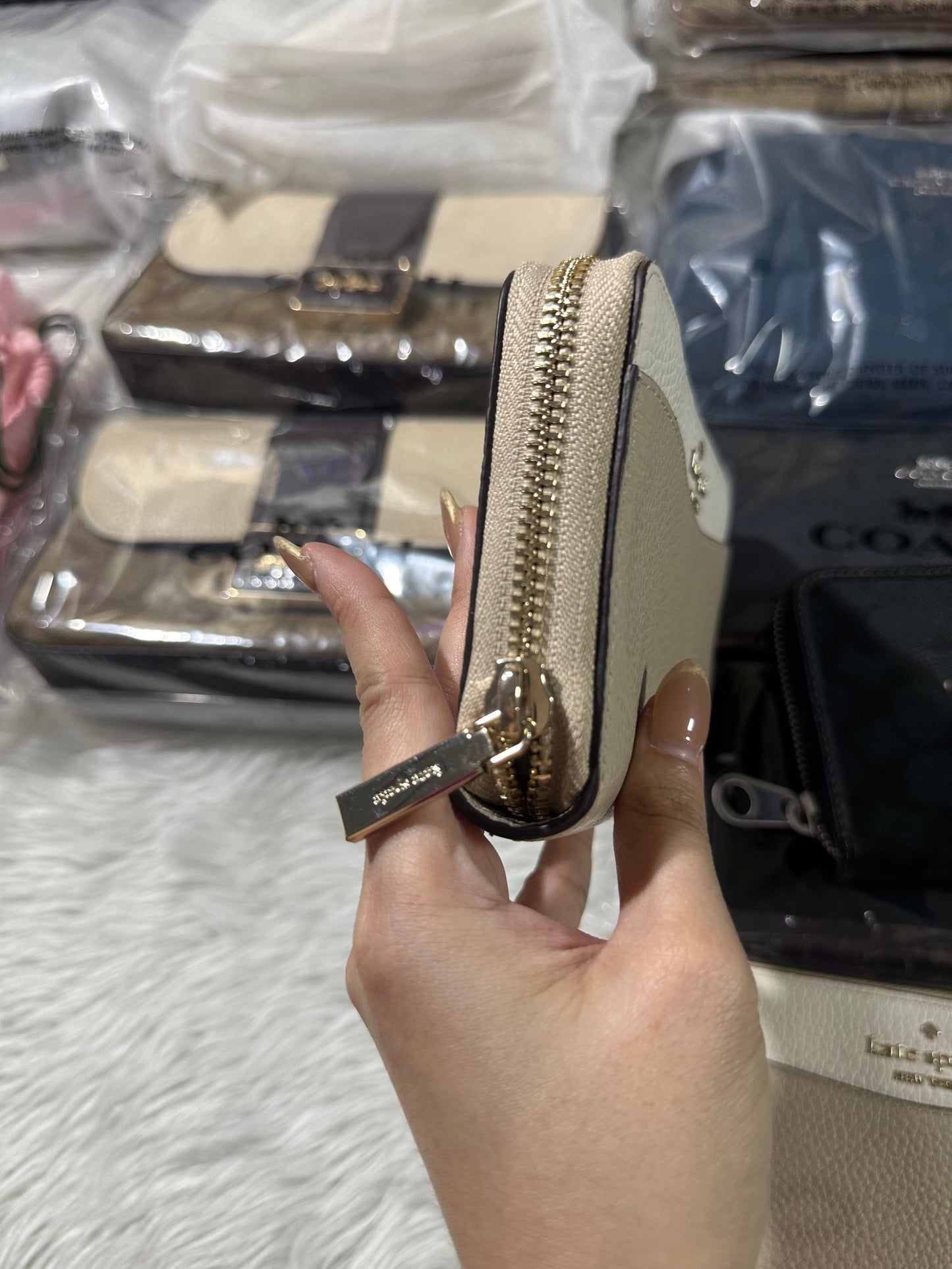 AUTHENTIC KateSpade KS leila colorblock large continental long wallet in light sand