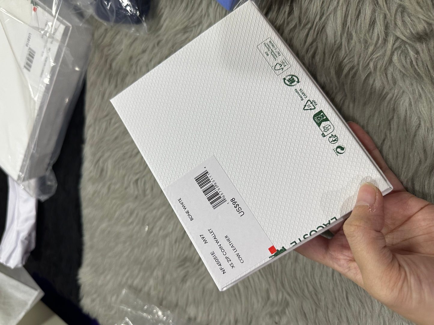 AUTHENTIC/ORIGINAL Lac0st Women's Mini City Court Grain Leather Small Wallet Chalk White