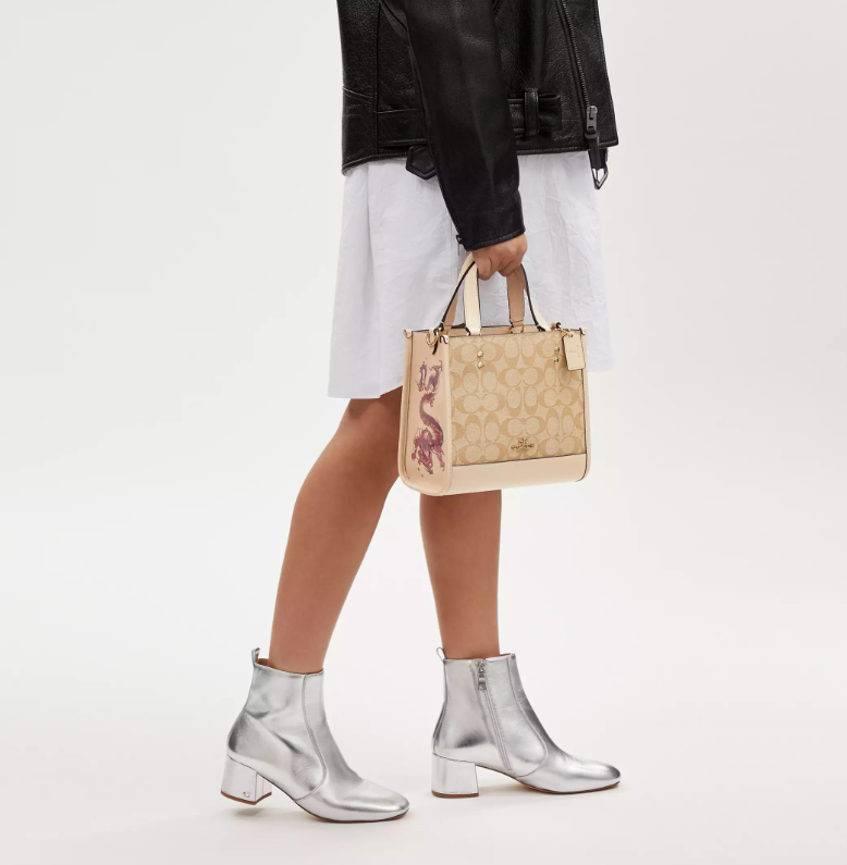 AUTHENTIC/ORIGINAL Coach New Year Dempsey Tote 22 With Dragon Beige Bag