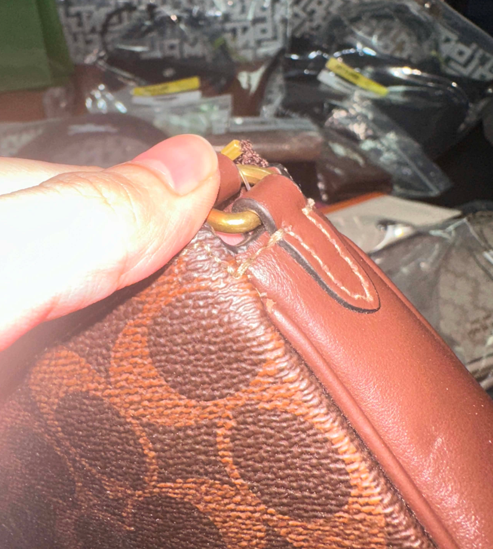 ORIG & IMPORTED CCH Retail Plaza 18 and 22 Small Shoulder Bag Maple Brown