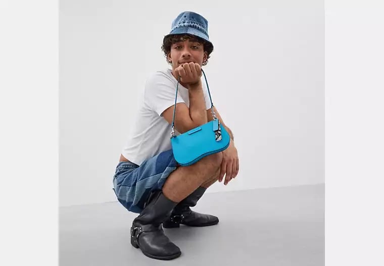 AUTHENTIC/ORIGINAL COACH Small Wavy Shoulder Bag In Coachtopia Leather