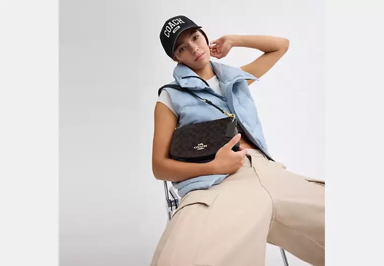 AUTHENTIC/ORIGINAL COACH Andrea Shoulder Bag In Signature Canvas - Walnut
