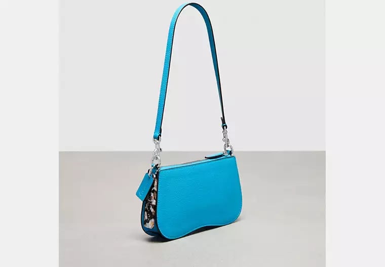AUTHENTIC/ORIGINAL COACH Small Wavy Shoulder Bag In Coachtopia Leather
